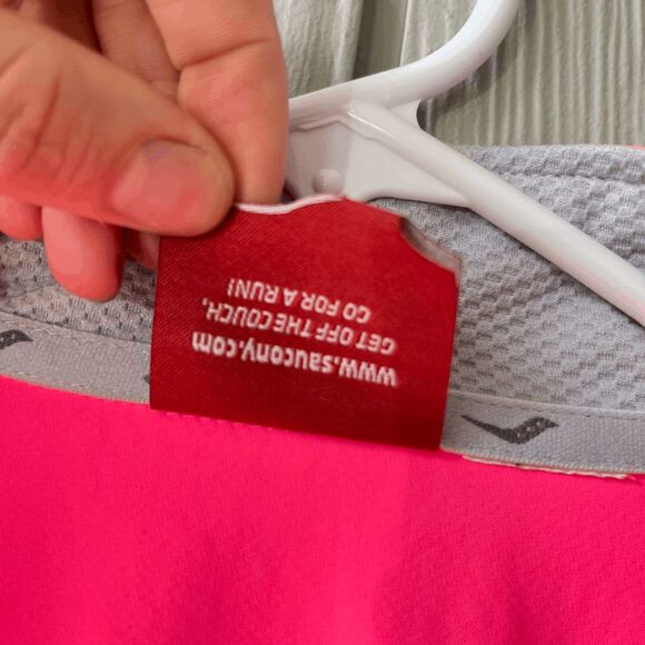 Saucony ViZiPRO Running Vest Neon Pink Reflective Windbreaker Sz M - Picture 10 of 13